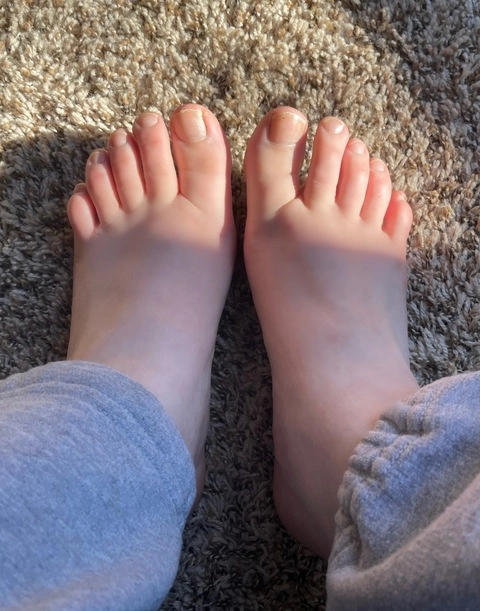 FlirtyFeet OnlyFans Picture