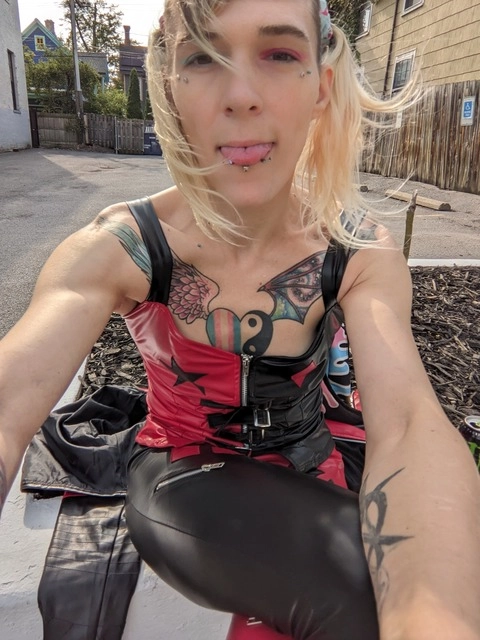 Harley Vee OnlyFans Picture