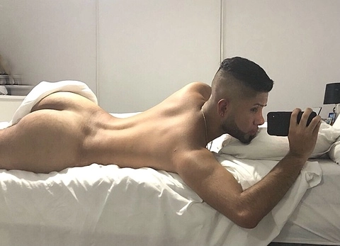 ST 🌈🔥🍑 OnlyFans Picture