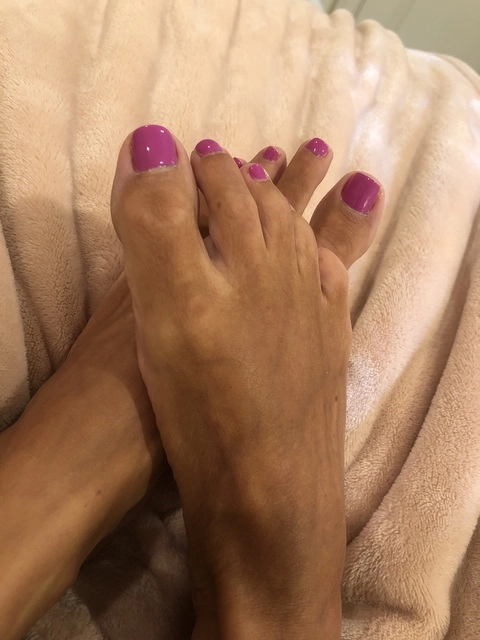 Pink Toes