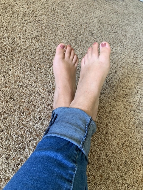 ScorpioToes13 OnlyFans Picture