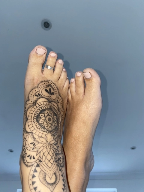 Focus on my feet OnlyFans Picture