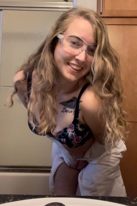 Caroline P. (Your fav college baby) OnlyFans Picture