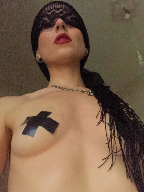 Mistress Ariss a.k.a Pandemonium ⛓⚔️⛓️ OnlyFans Picture