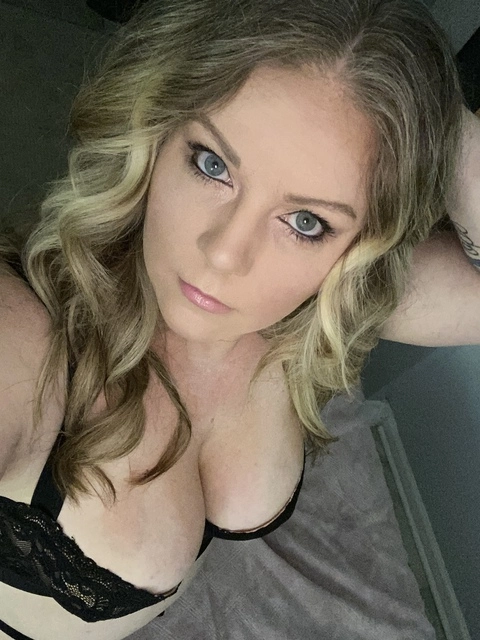 Renee OnlyFans Picture