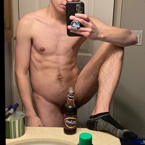 Mike's Hard Twink OnlyFans Picture