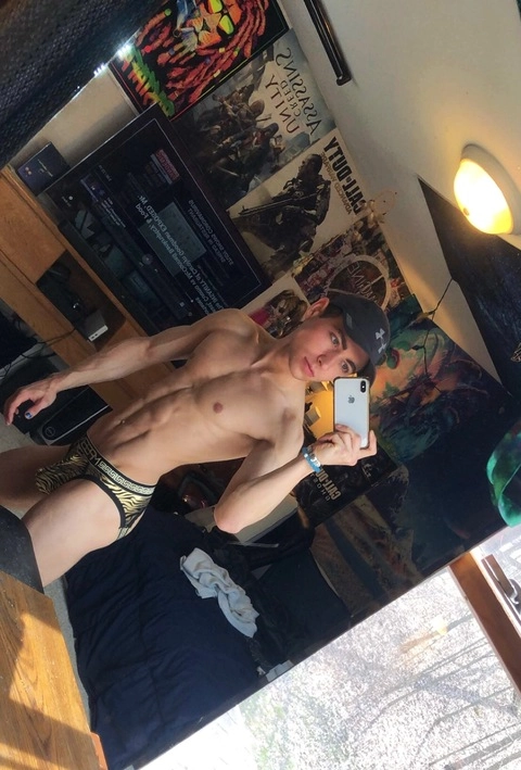 BoyToy R OnlyFans Picture