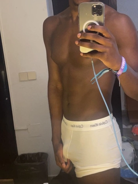 TheoBLK OnlyFans Picture