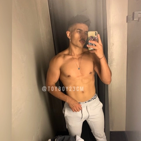 Akin OnlyFans Picture