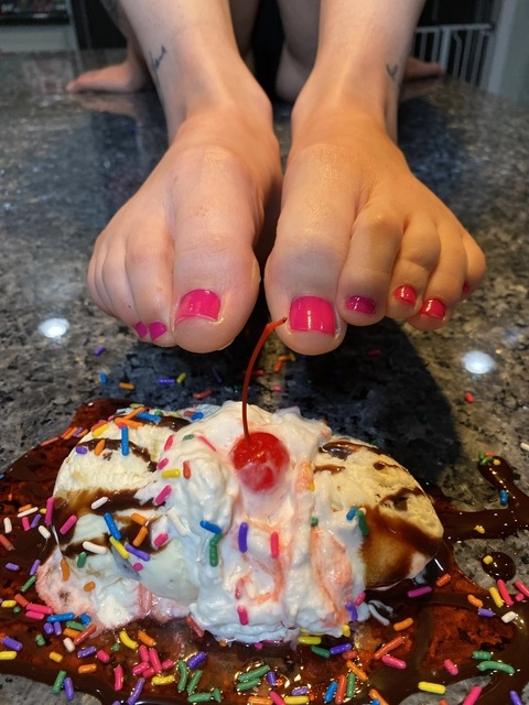 Ice Cream Queen OnlyFans Picture