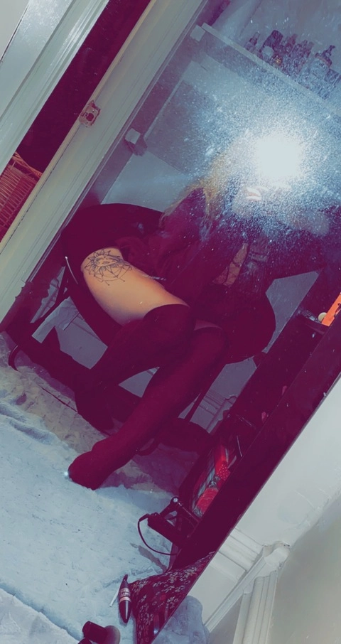 Zaria Fae OnlyFans Picture