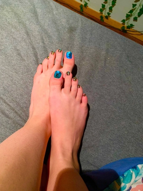 ❥Barefoot Babe OnlyFans Picture