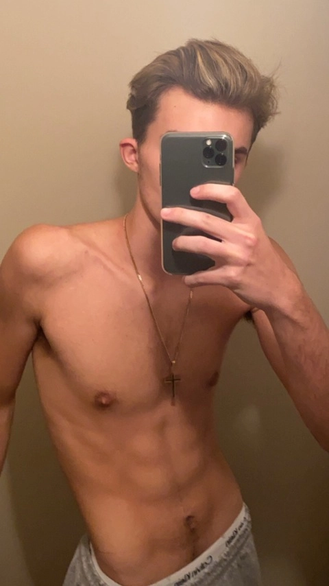 Oscar Villasenor OnlyFans Picture