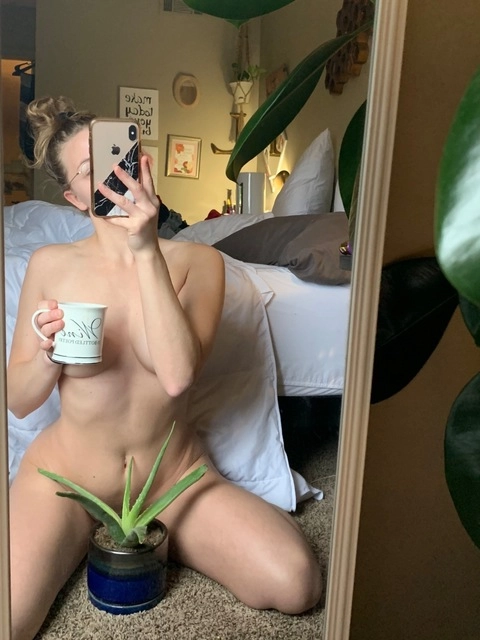 OnlyPlants ? OnlyFans Picture