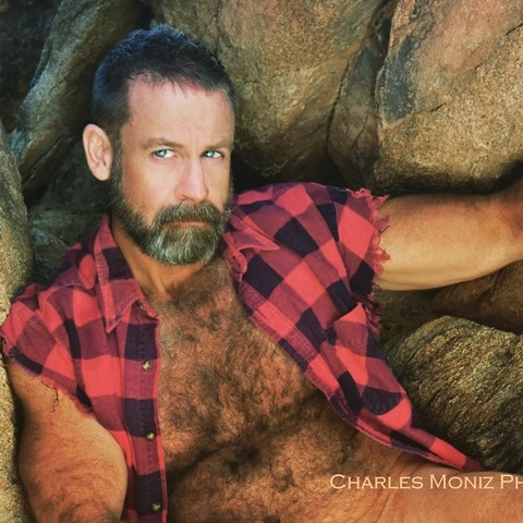 Hairy Muscle Dad 8X6 OnlyFans Picture