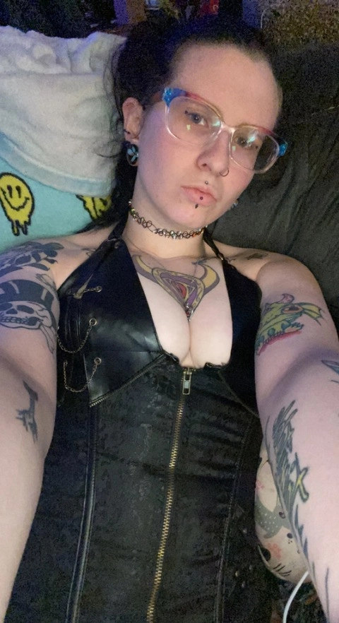 Roxxii OnlyFans Picture