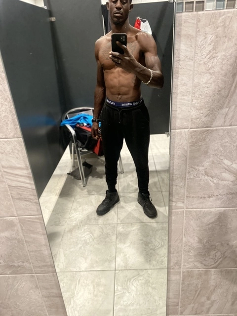 King Brown OnlyFans Picture