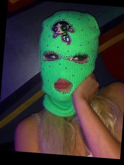 Ski Mask Girl 💋 OnlyFans Picture