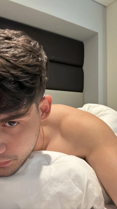 Carlos OnlyFans Picture