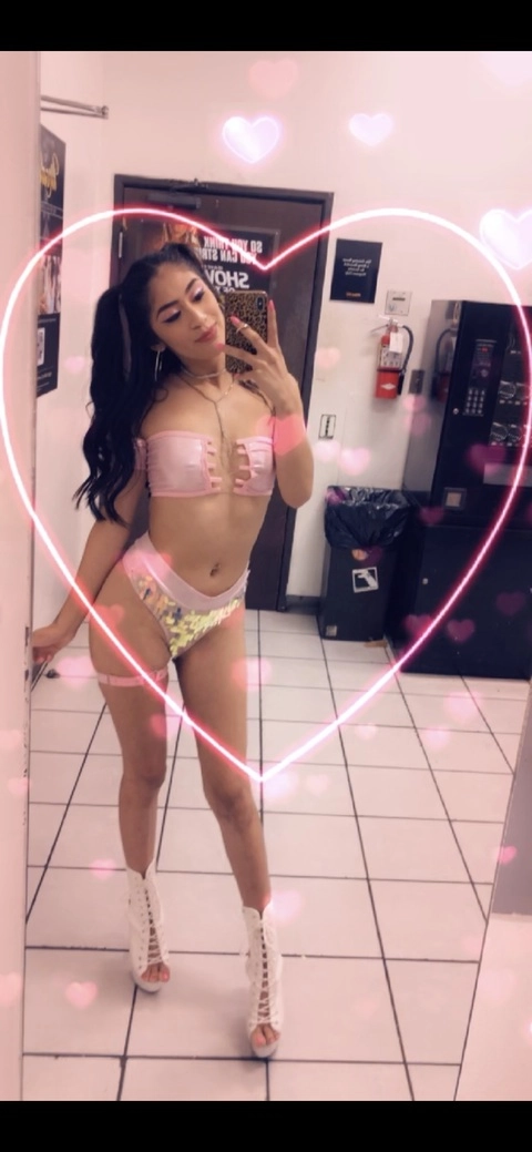 Adora Babyyy OnlyFans Picture