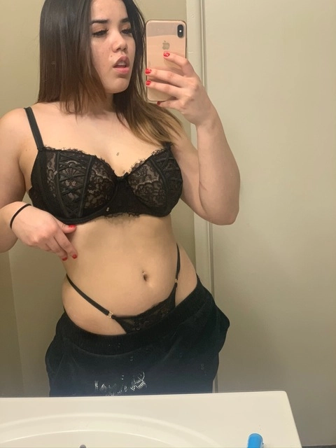 Lalezka OnlyFans Picture