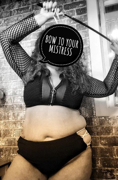 Mistress Magenta OnlyFans Picture