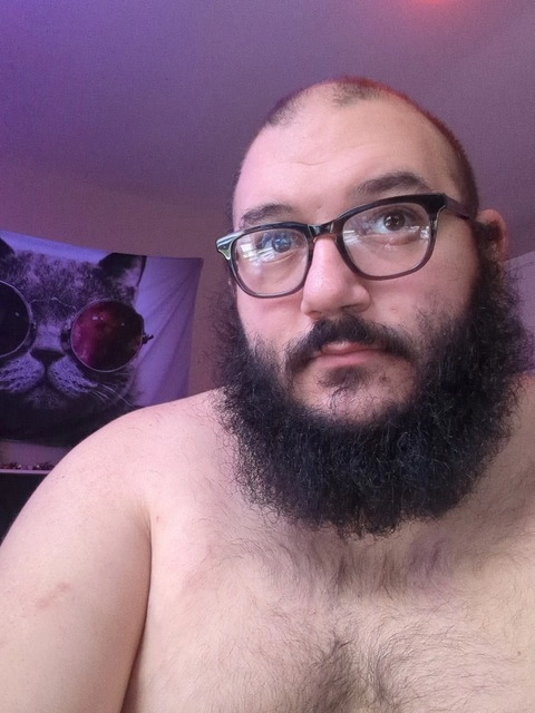 Stoned fluffy guy OnlyFans Picture