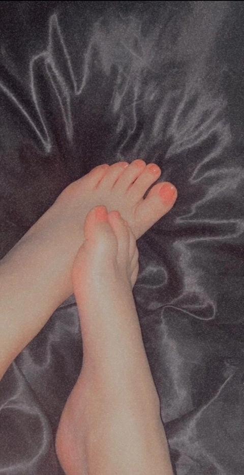 Nude Feet Always