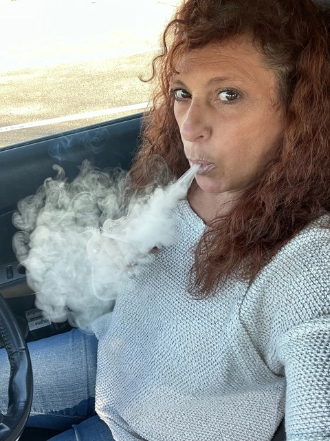 Wiscogirl Smokes OnlyFans Picture