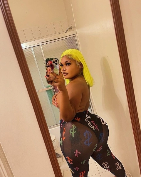 A$$TROGIRL🥵 OnlyFans Picture