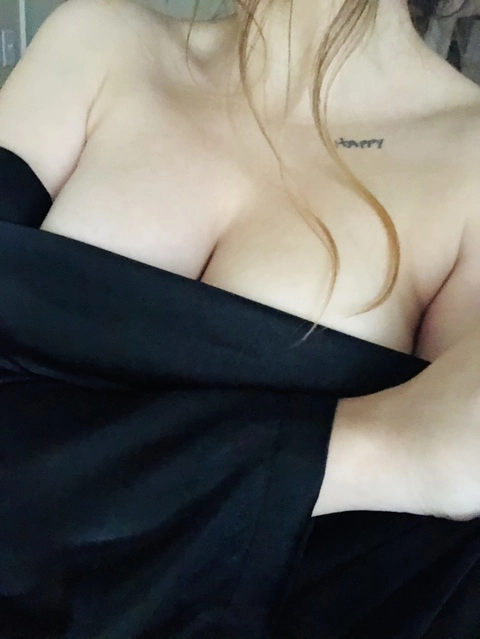 Envyra OnlyFans Picture