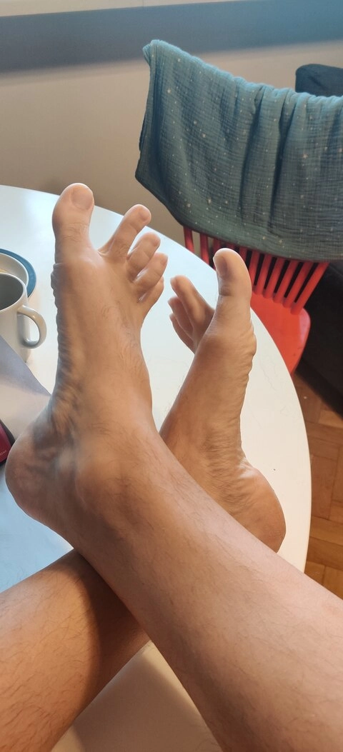 Feet Fart OnlyFans Picture