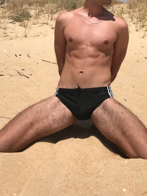 Travelboyxx OnlyFans Picture