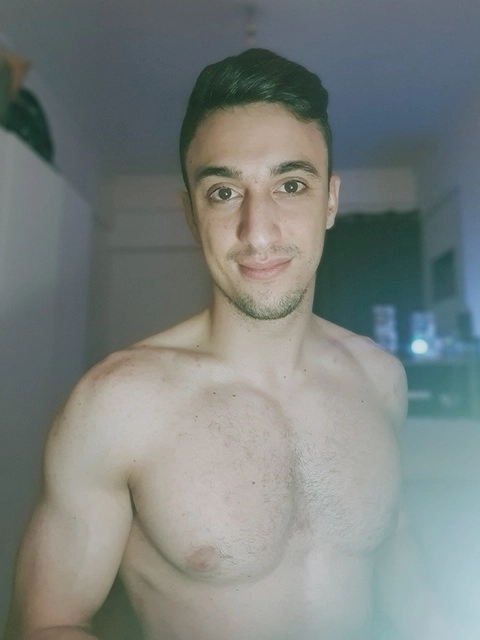 Luis Dias OnlyFans Picture