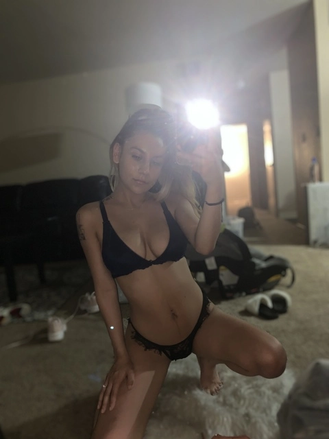 Petite Princess OnlyFans Picture