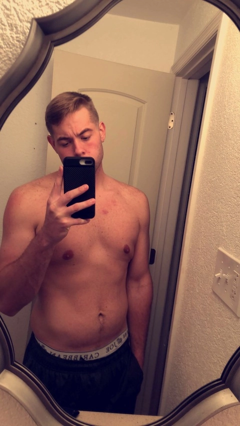 Zachary OnlyFans Picture