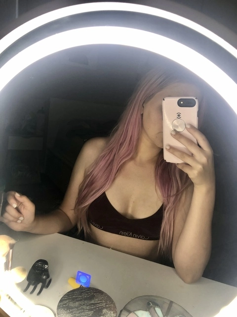 Kat OnlyFans Picture