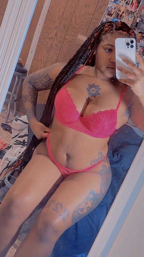 Lovelymya🥰💜 OnlyFans Picture