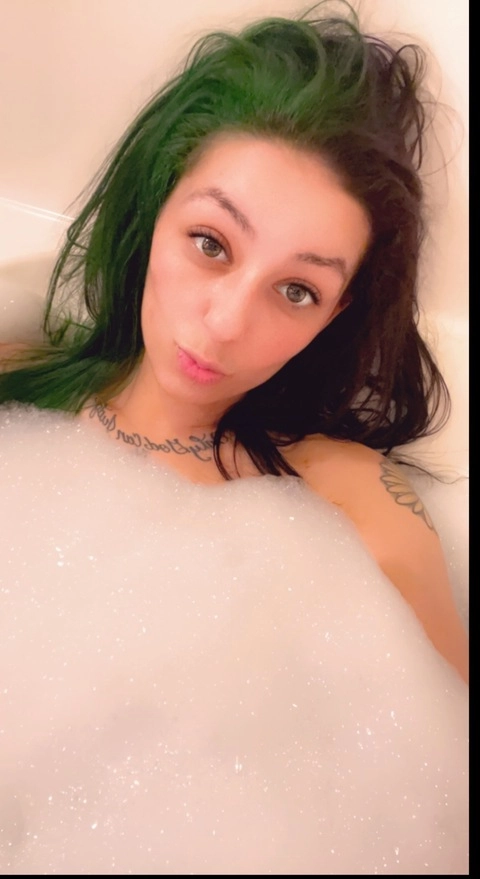 hellokiki OnlyFans Picture