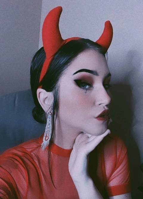 Demoness Mina