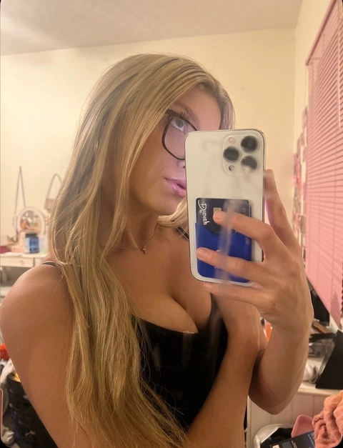 makenna daddy OnlyFans Picture