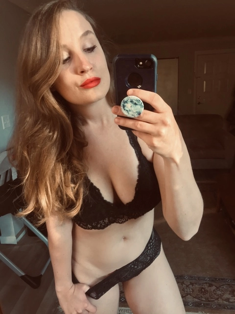 Elise Magnuson OnlyFans Picture