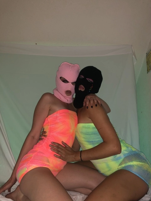 SkiMaskShorties OnlyFans Picture