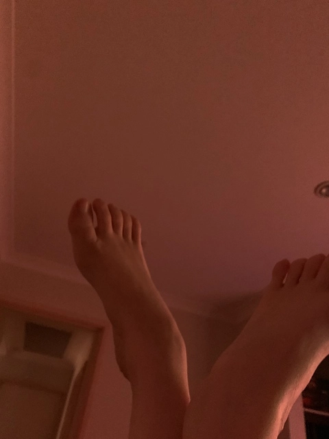 Feetfansxo OnlyFans Picture