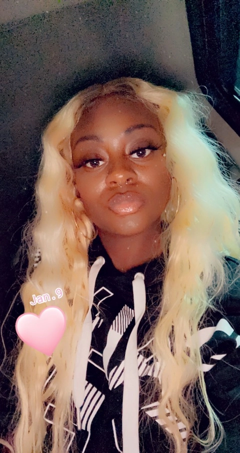 ChocolateCherry OnlyFans Picture