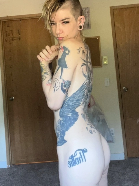 Pointmepretty OnlyFans Picture