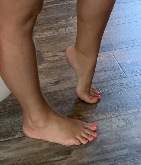 Feet&ThighsOnly