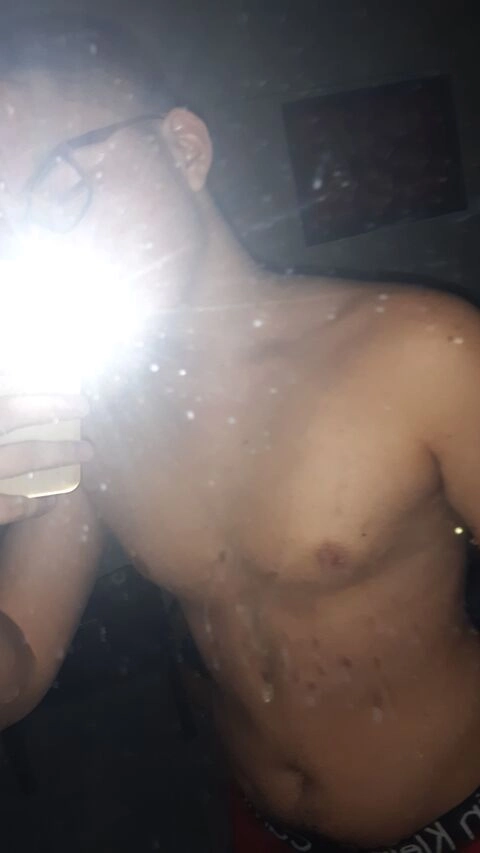 B R Y A N OnlyFans Picture