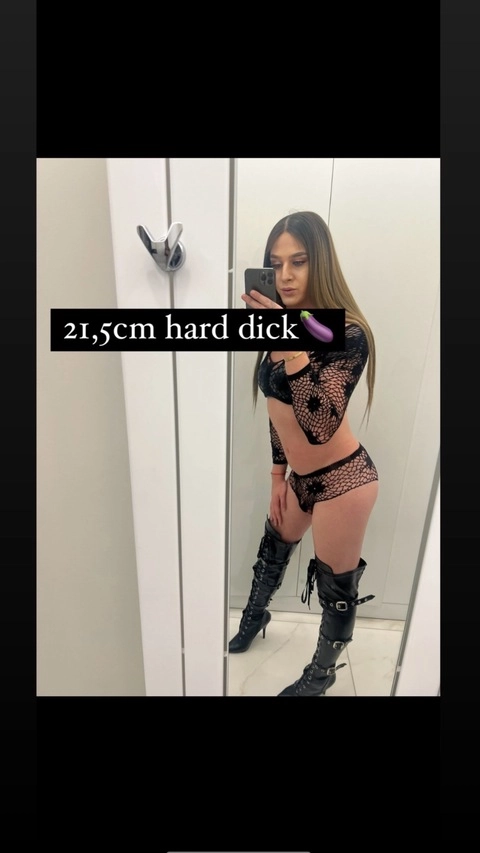 DAJA TS OnlyFans Picture