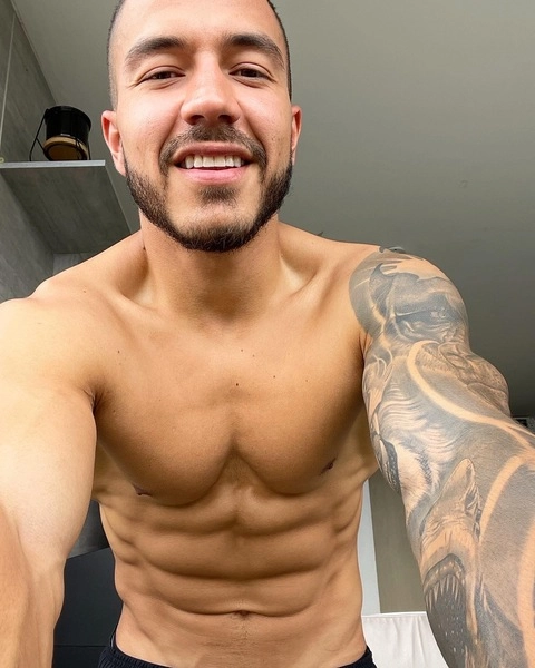 Victor Olave OnlyFans Picture